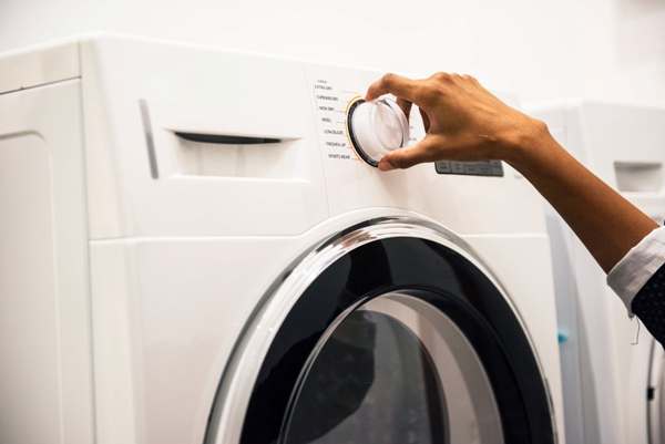đọc hiểu các ký hiệu thường gặp trên máy giặt và trên quần áo cho laundry