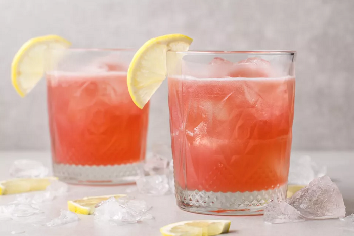 Hướng dẫn pha chế 10+ loại cocktail màu đỏ lãng mạn cho ngày Valentine
