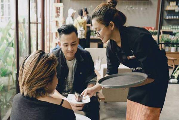 quy trình phục vụ quán cafe cho nhân viên phục vụ