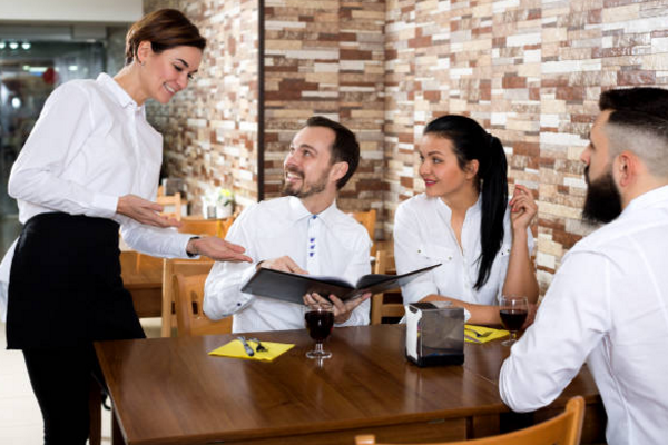 làm thế nào để nhân viên phục vụ nhà hàng có thu nhập cao