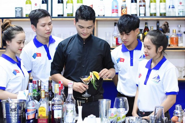 danh sách trường đào tạo ngành khách sạn - nhà hàng - du lịch ở đà nẵng