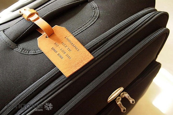 Ghi thông tin cá nhân lên thẻ vali: nên hay không