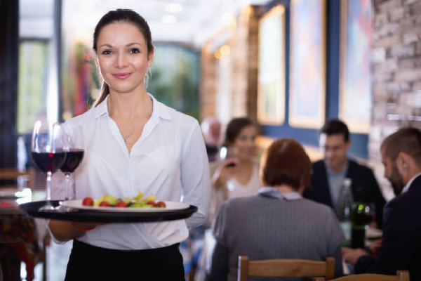 nguyên tắc sử dụng khay chuẩn nhân viên phục vụ nhà hàng chuyên nghiệp