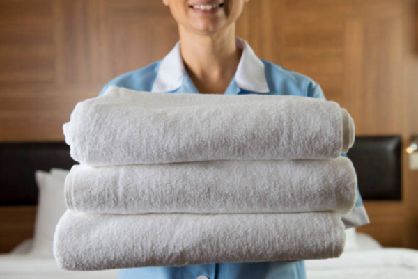 quy trình kiểm tra và bảo quản hàng vải cho housekeeping khách sạn