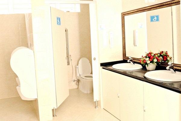 Nhiều khách sạn, nhà hàng ở Đà Nẵng mời du khách sử dụng nhà vệ sinh miễn phí