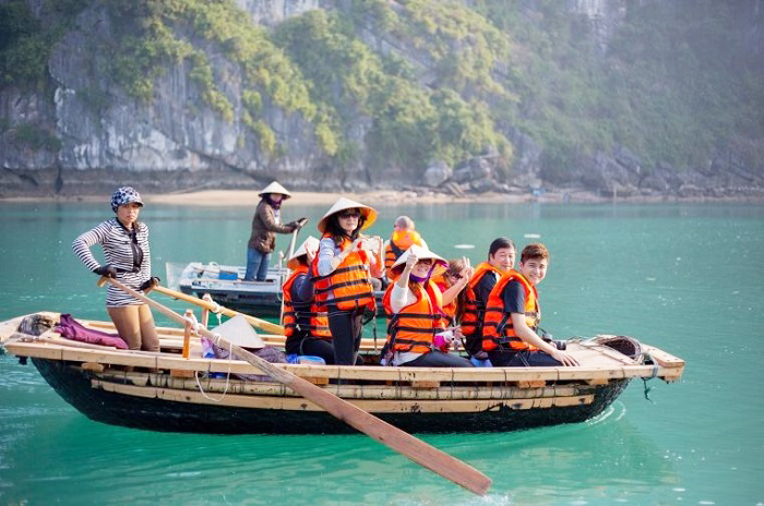 Quảng Ninh hướng đến mục tiêu đón 3 triệu khách du lịch nội địa