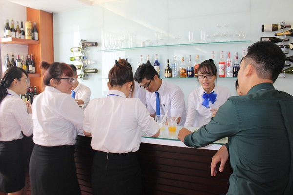 Cơ hội việc làm ngành khách sạn – nhà hàng tại Nha Trang hiện nay