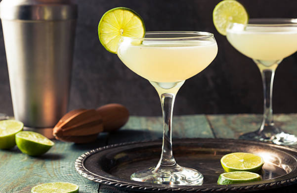 7 Loại cocktail pha chế từ rượu Rum Bartender cần biết