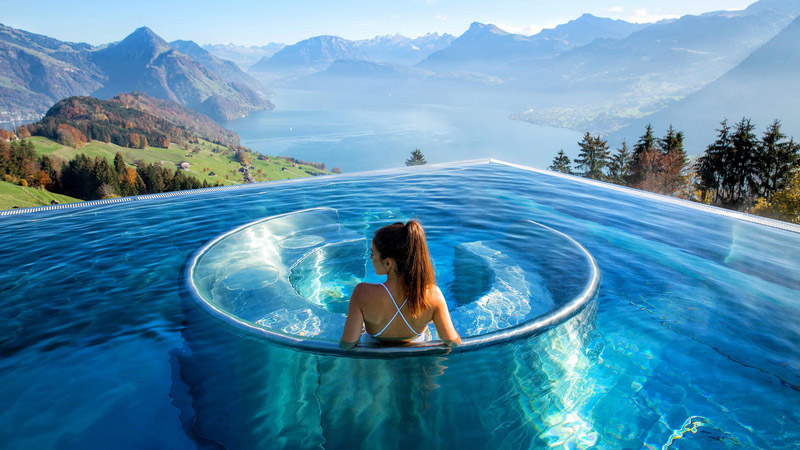 Đặc biệt, khách sạn hoàn toàn có thể tích hợp các loại hồ bơi với nhau tạo thành dạng hồ bơi riêng phù hợp với loại hình kinh doanh của mình.