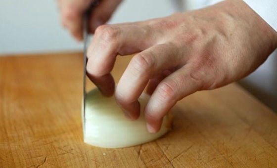 5 cách dùng dao cơ bản không phải đầu bếp nào cũng thành thạo