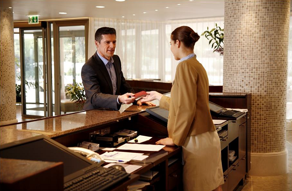Tìm hiểu mô hình tổ chức của bộ phận lễ tân khách sạn