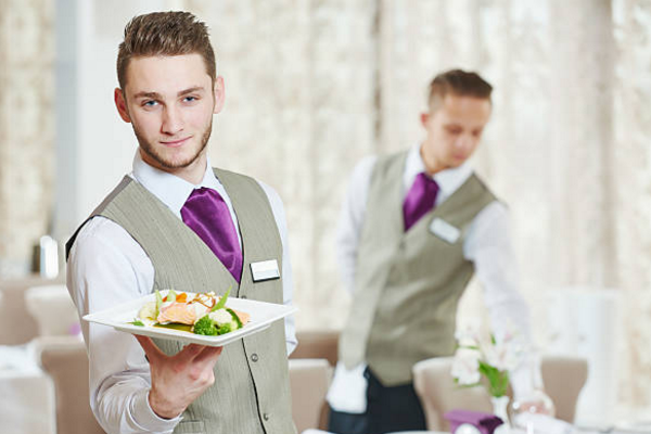 chưa có kinh nghiệm có làm nhân viên phục vụ nhà hàng được không