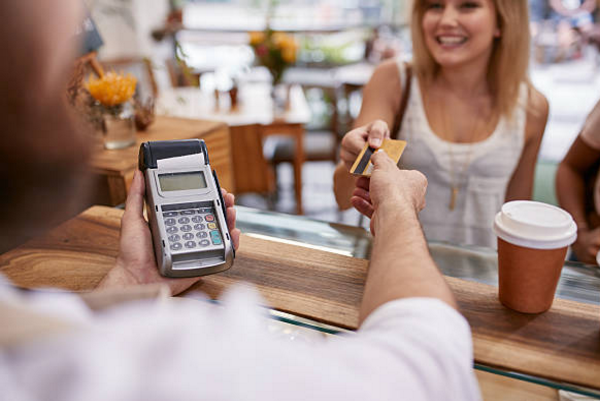 thanh toán trực tuyến sẽ trở thành xu hướng trong kinh doanh dịch vụ khách sạn-nhà hàng-du lịch