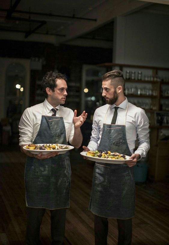 Làm thế nào để tuyển dụng nhân viên phục vụ nhà hàng giỏi?
