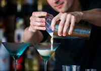 Pha cocktail chuẩn nhà hàng