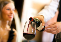 Kinh nghiệm phục vụ rượu vang tại các nhà hàng: Quy trình chuẩn bị