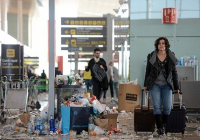 Chẳng thể tin nổi bãi rác này chính là sân bay của Barcelona