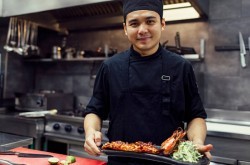 10 Câu hỏi phỏng vấn đầu bếp thường gặp và những điều ứng viên cần biết