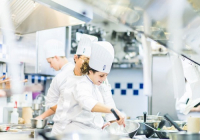 5 mẹo hay giúp đầu bếp bảo quản dụng cụ làm việc đúng cách và an toàn