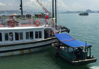 Thực hư vụ đốt thuyền bán hàng rong trên vịnh Hạ Long: Ai đúng – Ai sai?