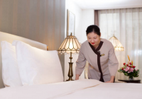Housekeeping nên thay chăn ga gối nệm trong phòng khách sạn khi nào?
