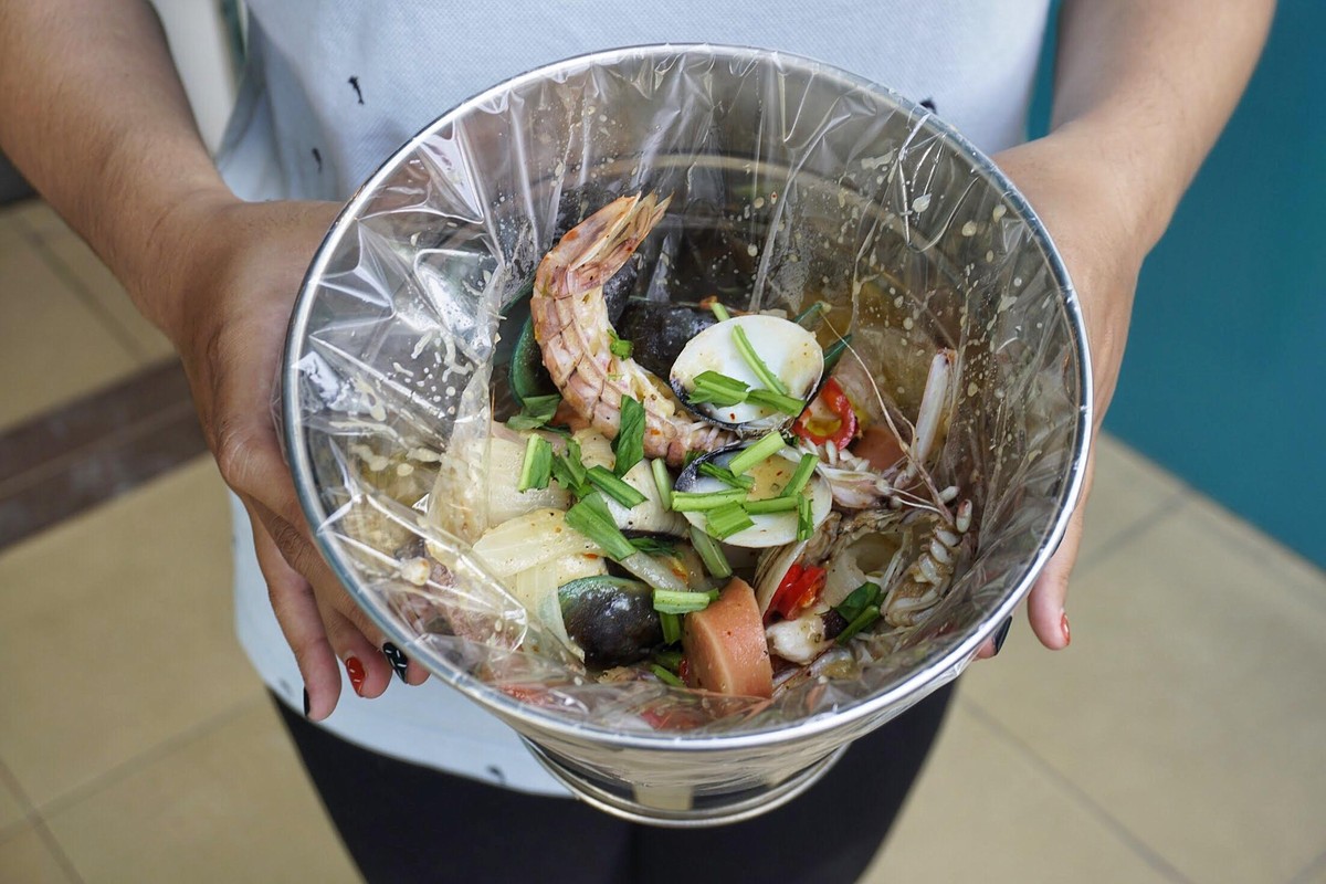NAMAS Nhà hàng hải sản bốc tay 