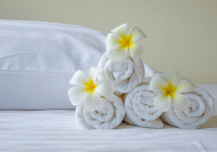 Tuyệt chiêu khử mùi và tẩy trắng khăn tắm cho nhân viên giặt là khách sạn