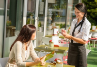 9 quy tắc “bắt buộc” nhân viên phục vụ phải nhớ của quy trình phục vụ trong nhà hàng
