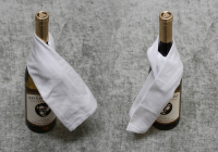 Hướng dẫn cách quấn khăn chai rượu vang nhân viên nhà hàng cần biết