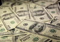 Cô hầu bàn may mắn được tip 50.000 USD và một chiếc ô tô