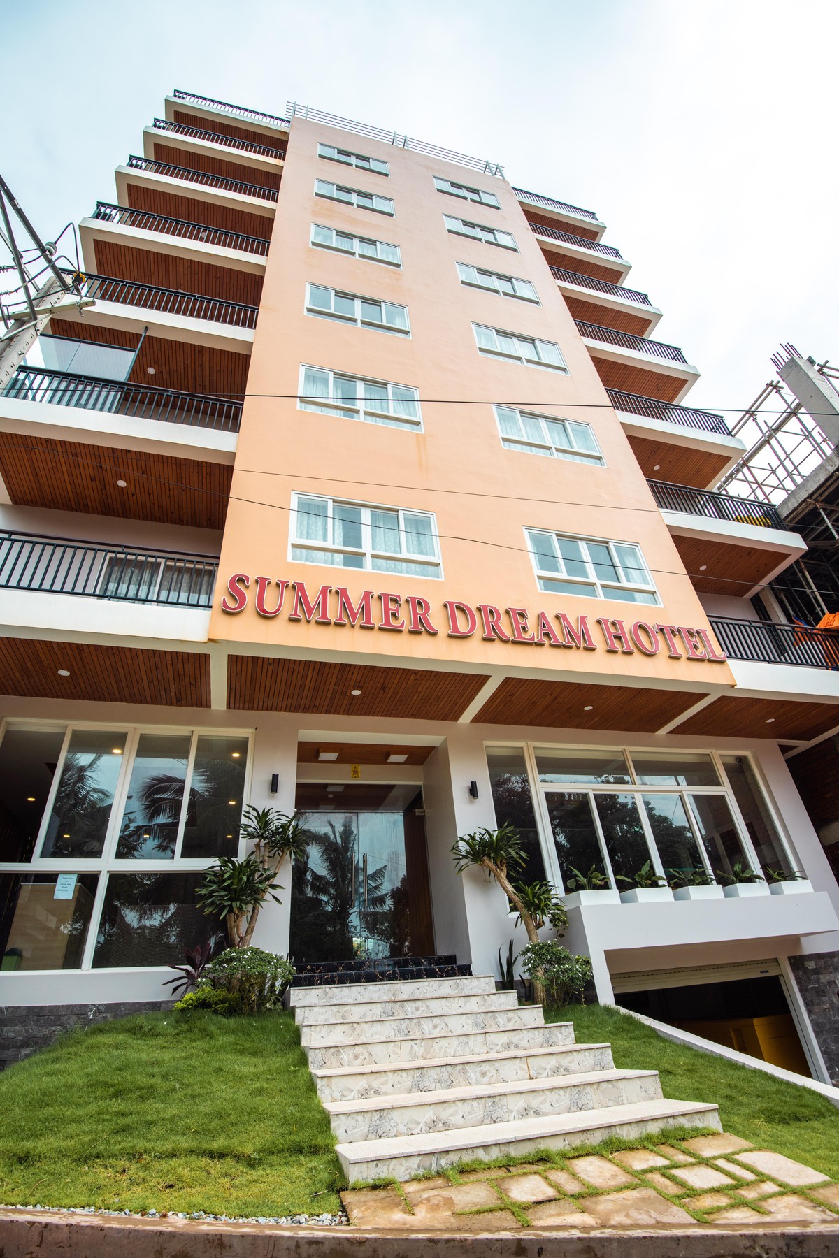 Summer Dream Hotel 