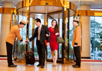 Nhân viên khách sạn nên BÁN gì cho 15 kiểu khách hàng nhất định sẽ gặp trong đời?