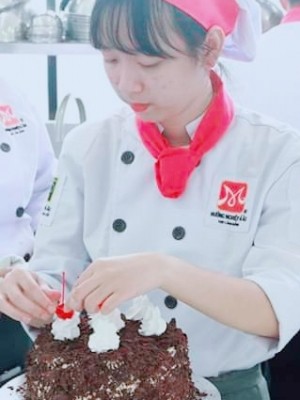 Hoàng Lan Nguyễn