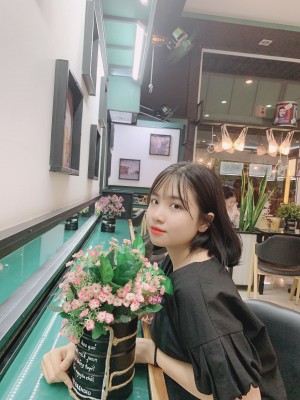 Nguyễn Phạm Cẩm Tú