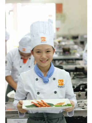 Trần Nữ Phụng Yến
