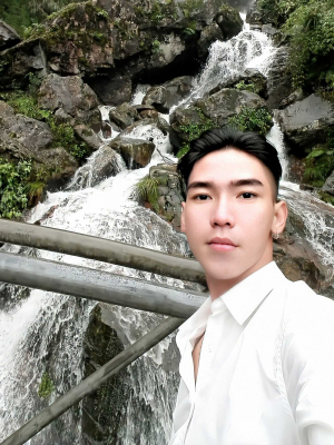 Trang Văn Sĩ