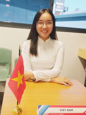 Phạm Nguyệt Hằng