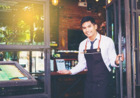 5 Tiêu chuẩn cơ bản cần có của một Hostess nhà hàng chuyên nghiệp