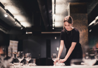 6 Tiêu chuẩn dịch vụ cần đạt trong quy trình Set-up trước khi phục vụ khách của Waiter/ Waitress