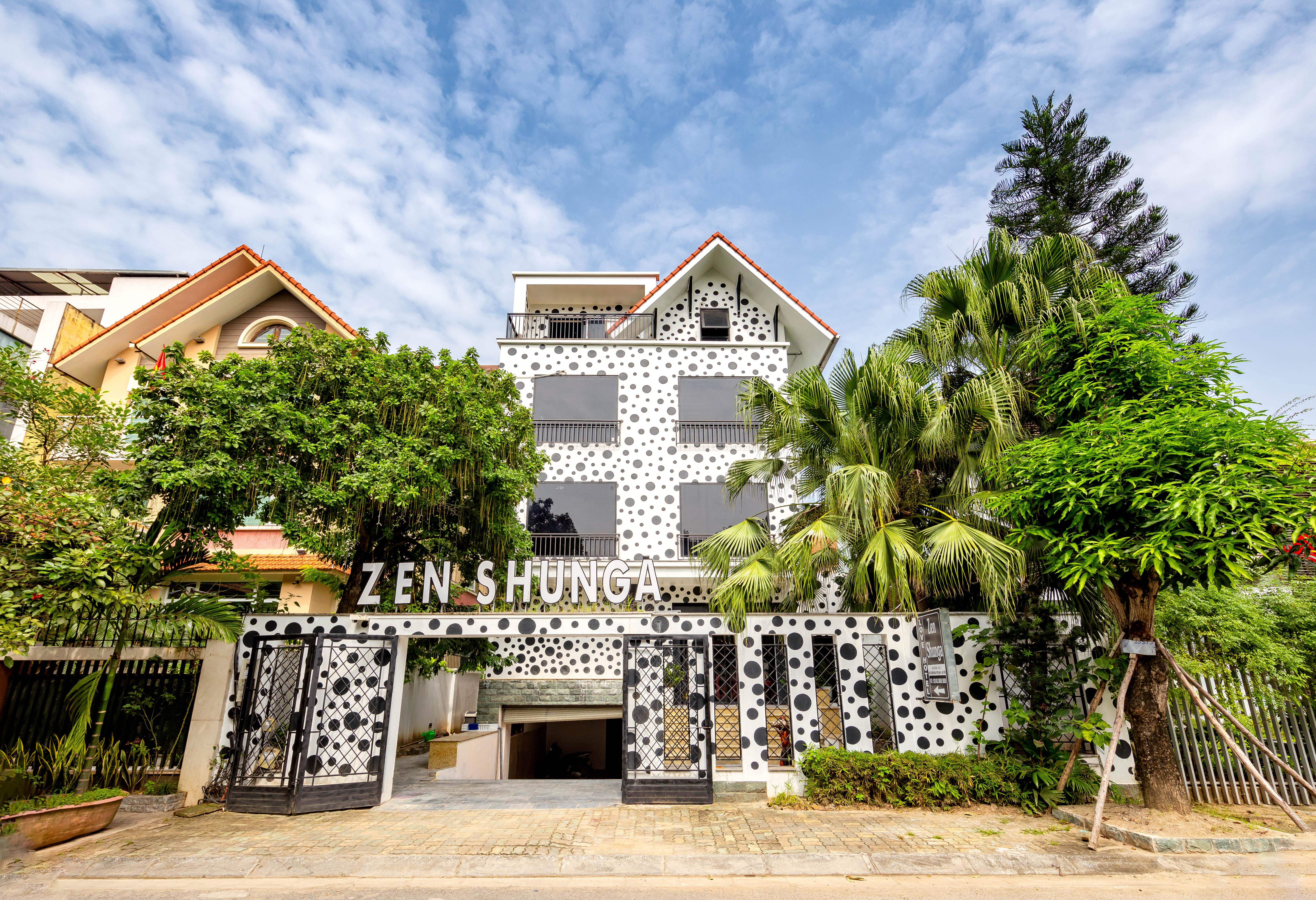 Khách sạn Zen Shunga Hotel