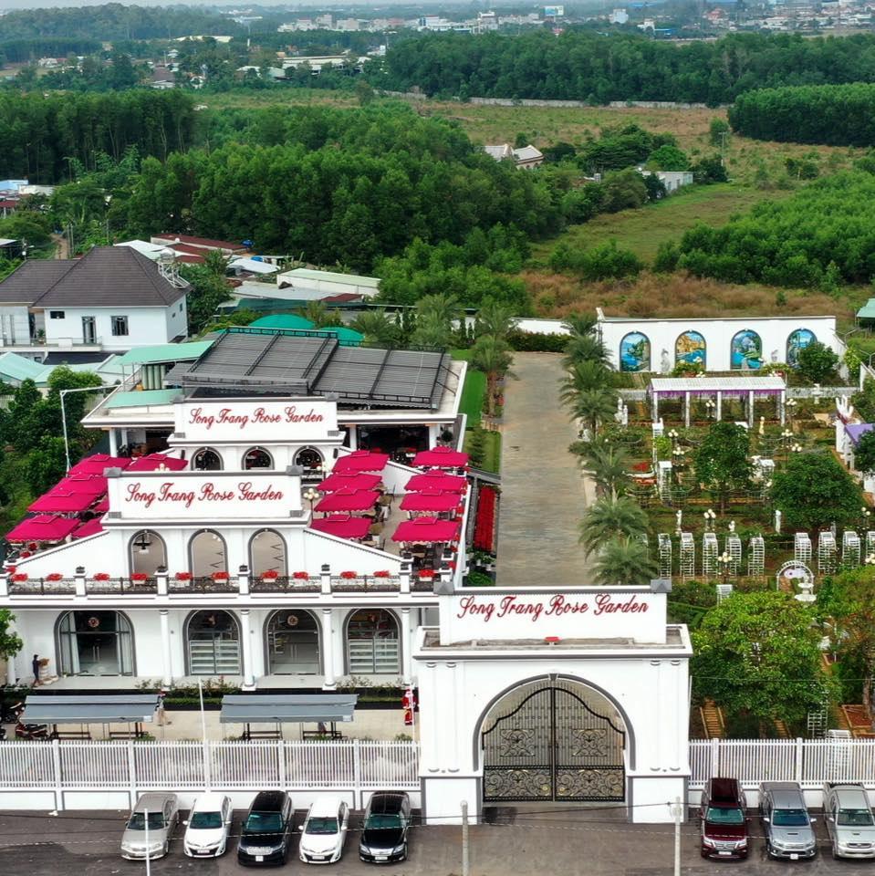 Nhà Hàng Song Trang Rose Garden