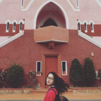 Tạ Thị Khánh Linh
