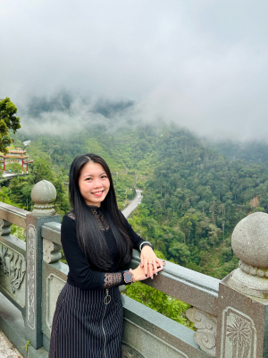 TRƯƠNG LỆ NGỌC
