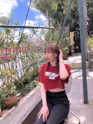 Cao Nguyễn Tú Quyên