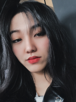 Đinh Thuý Hằng