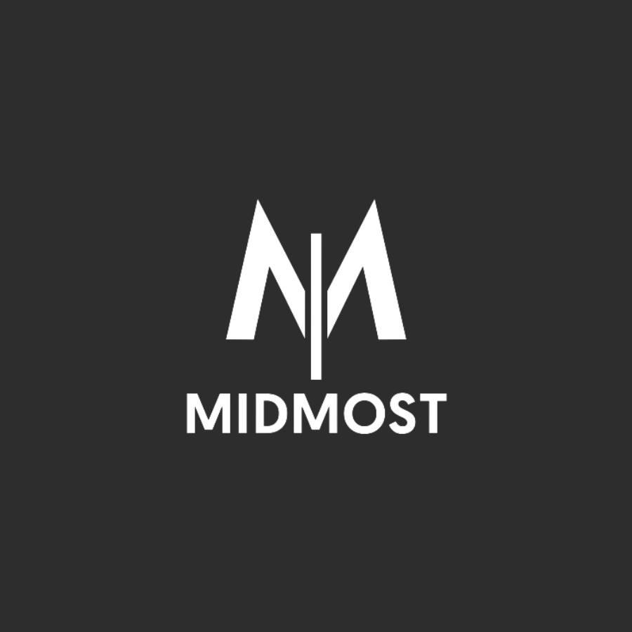MIDMOST Boutique Hostel