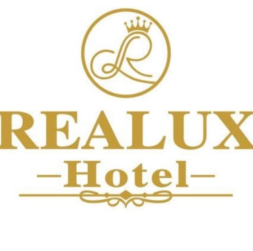 REALUX HOTEL 