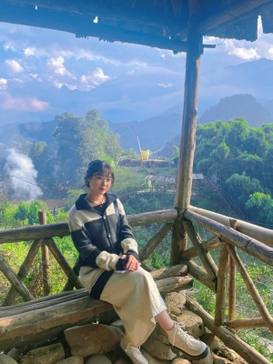 HOÀNG HỒNG NHUNG
