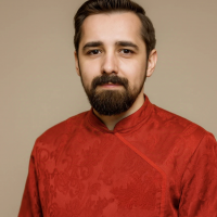 Roman Nikonov