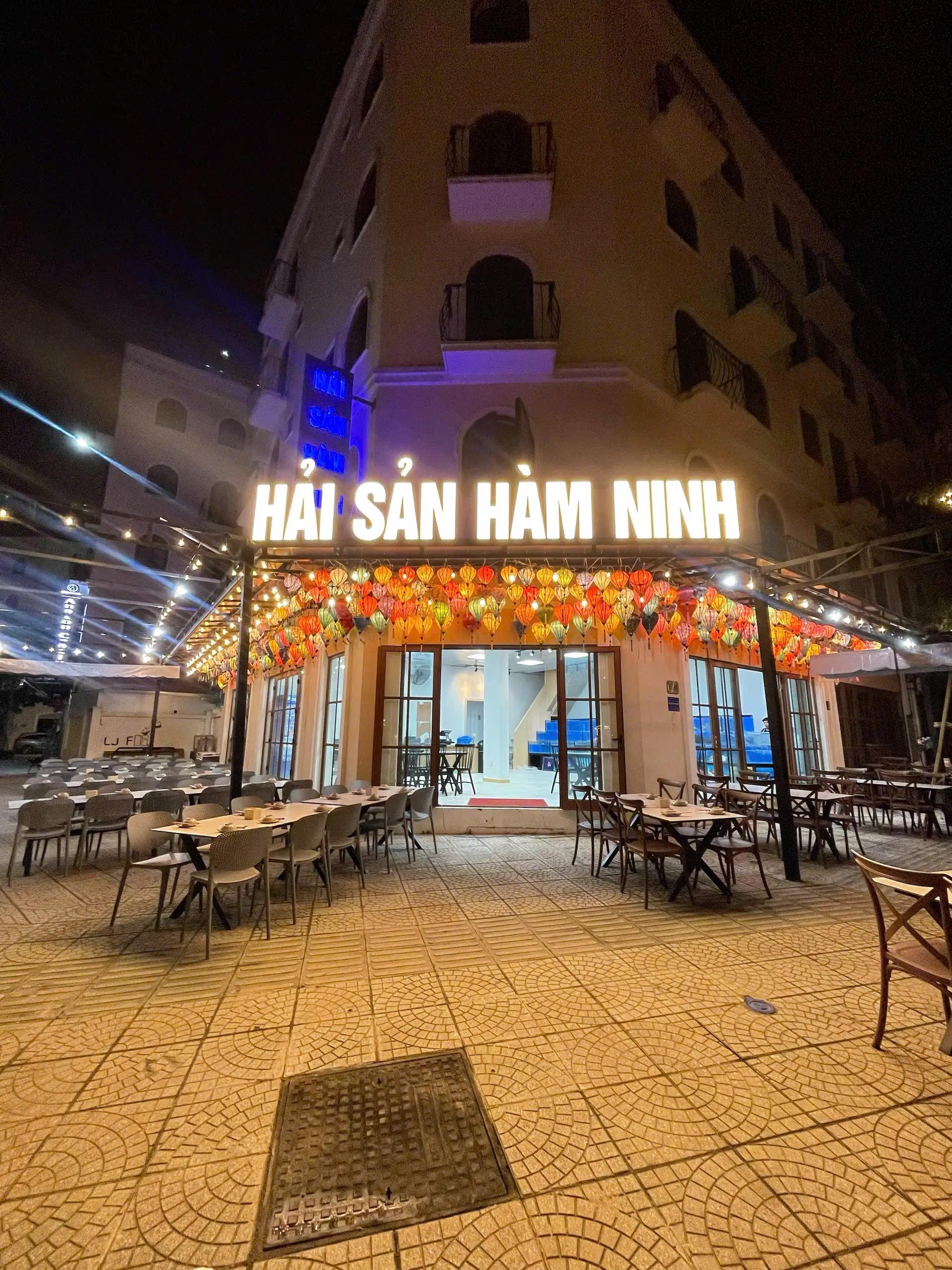 NHÀ HÀNG HẢI SẢN HÀM NINH